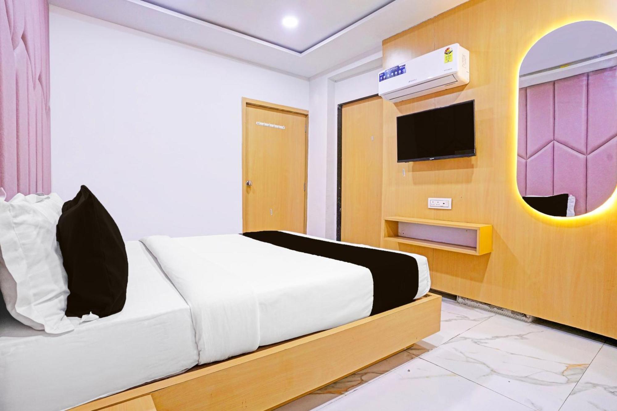 Hotel O Patang 24 Ахмедабад Екстериор снимка