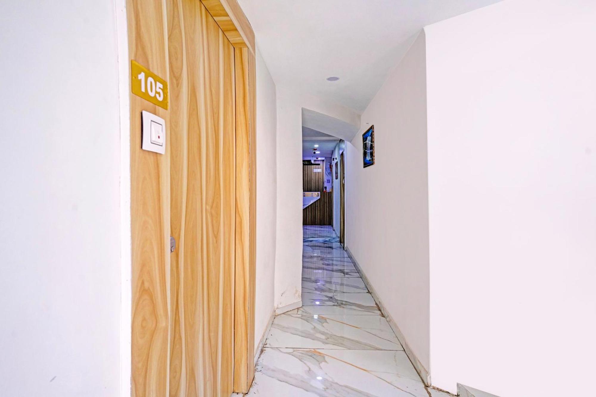 Hotel O Patang 24 Ахмедабад Екстериор снимка