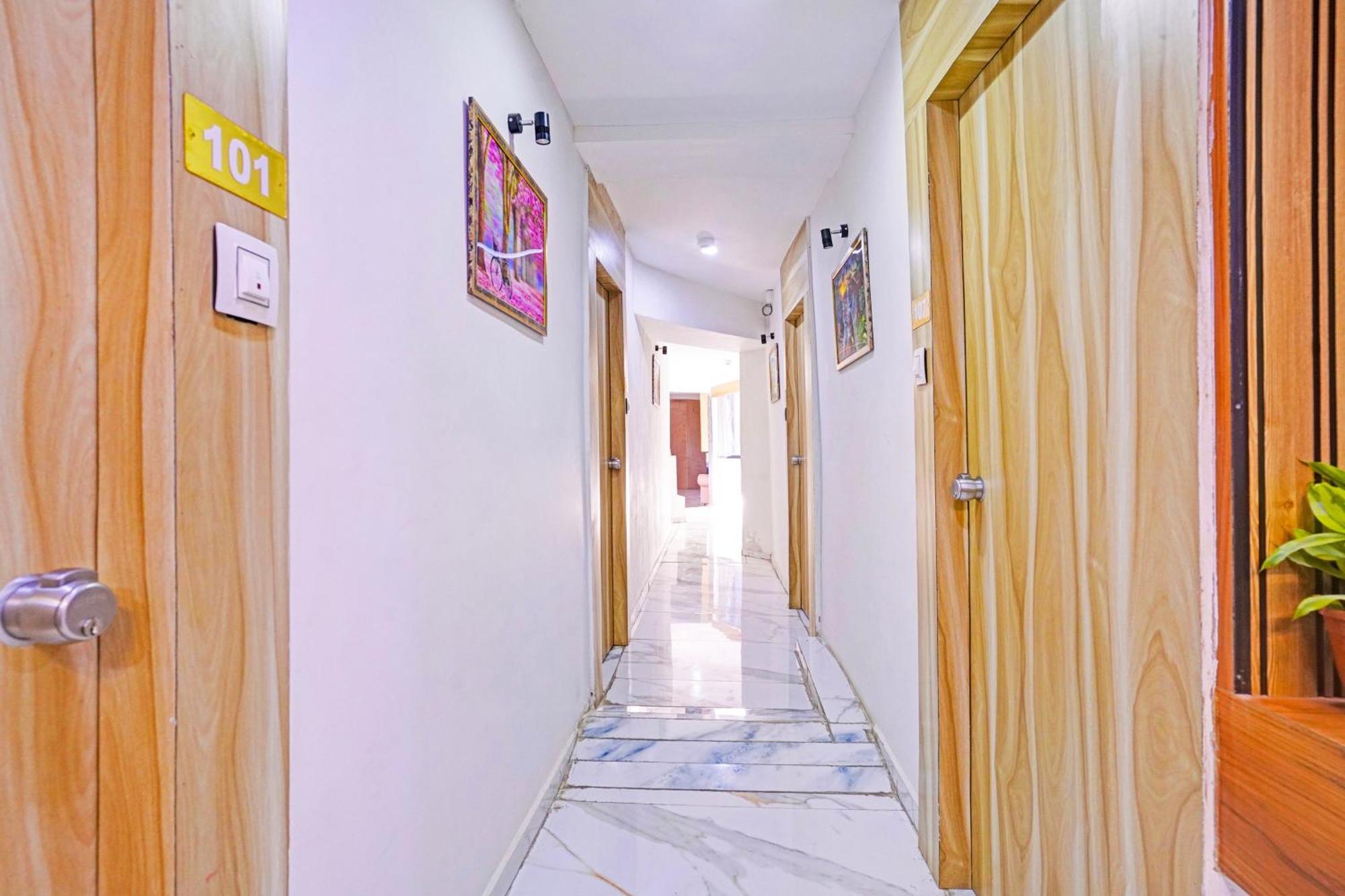 Hotel O Patang 24 Ахмедабад Екстериор снимка
